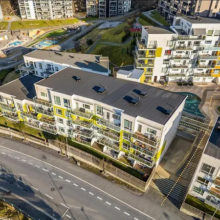 83m2-3 Sleeping Rooms-2 Balconies-direct Traffic To Airport And Tourist Places Апартаменти *