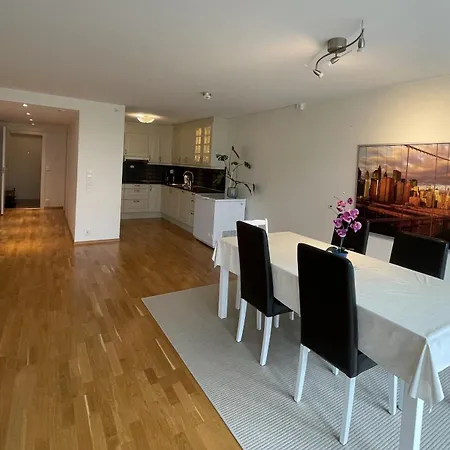 Апартаменти 83m2-3 Sleeping Rooms-2 Balconies-direct Traffic To Airport And Tourist Places *