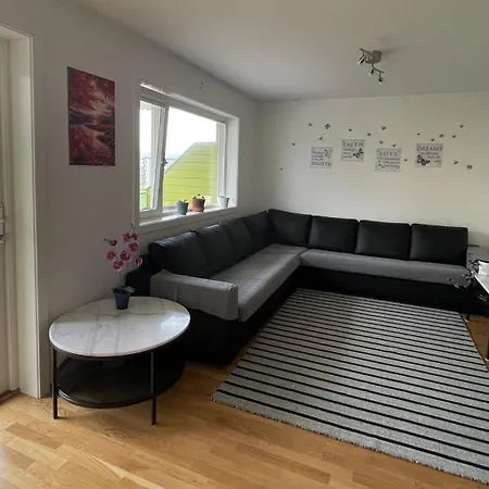 Апартаменти 83m2-3 Sleeping Rooms-2 Balconies-direct Traffic To Airport And Tourist Places *