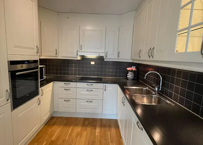 83m2-3 Sleeping Rooms-2 Balconies-direct Traffic To Airport And Tourist Places Apartment