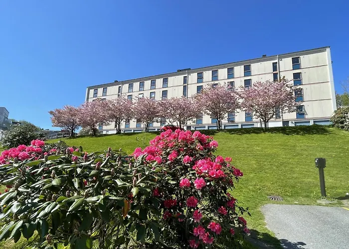 83m2-3 Sleeping Rooms-2 Balconies-direct Traffic To Airport And Tourist Places Apartment