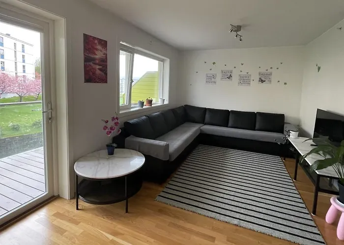 Apartment 83m2-3 Sleeping Rooms-2 Balconies-direct Traffic To Airport And Tourist Places *