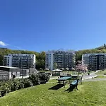 Apartment 83m2-3 Sleeping Rooms-2 Balconies-direct Traffic To Airport And Tourist Places Bergen