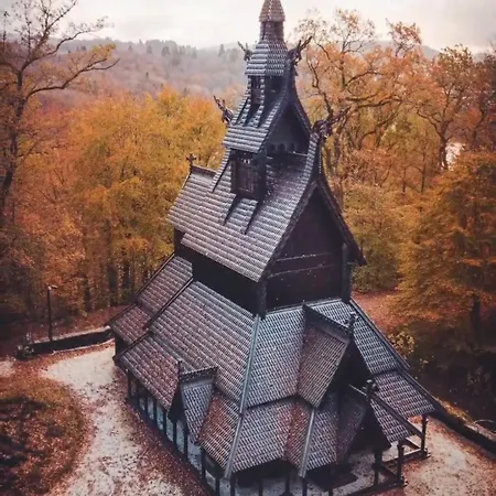 83m2-3 Sleeping Rooms-2 Balconies-direct Traffic To Airport And Tourist Places * Bergen