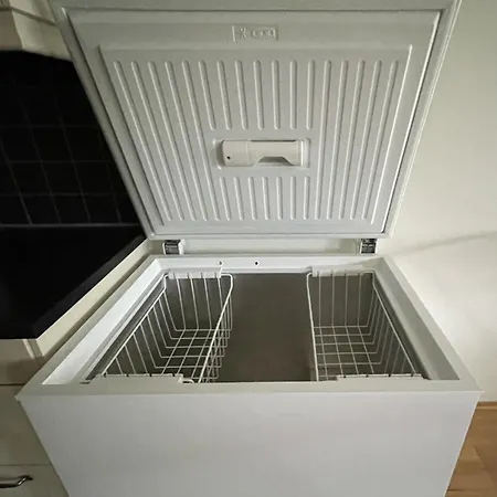 Apartment 83m2-3 Sleeping Rooms-2 Balconies-direct Traffic To Airport And Tourist Places