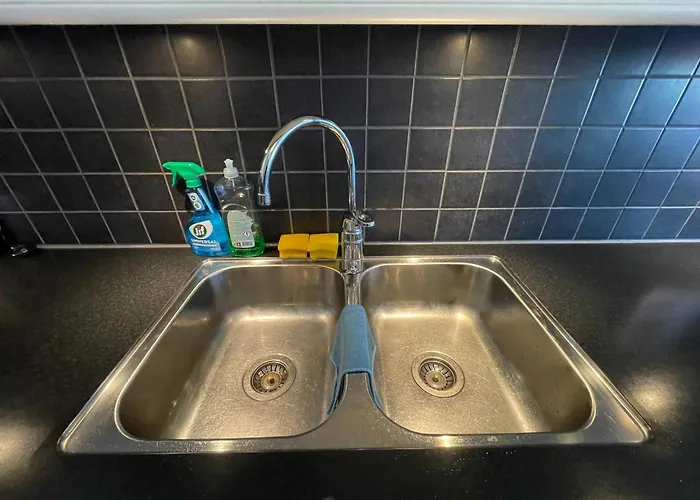 83m2-3 Sleeping Rooms-2 Balconies-direct Traffic To Airport And Tourist Places Μπέργκεν