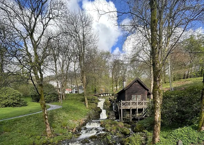 83m2-3 Sleeping Rooms-2 Balconies-direct Traffic To Airport And Tourist Places Μπέργκεν