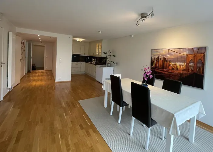 Apartament 83m2-3 Sleeping Rooms-2 Balconies-direct Traffic To Airport And Tourist Places *